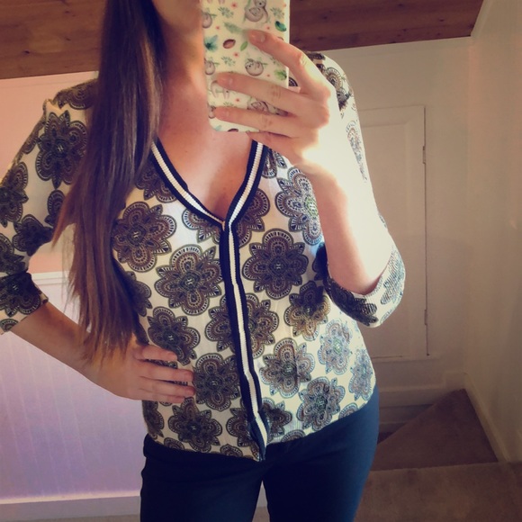 Jones New York Sweaters - EUC JNY Snap-Up Printed Cardigan 🖤